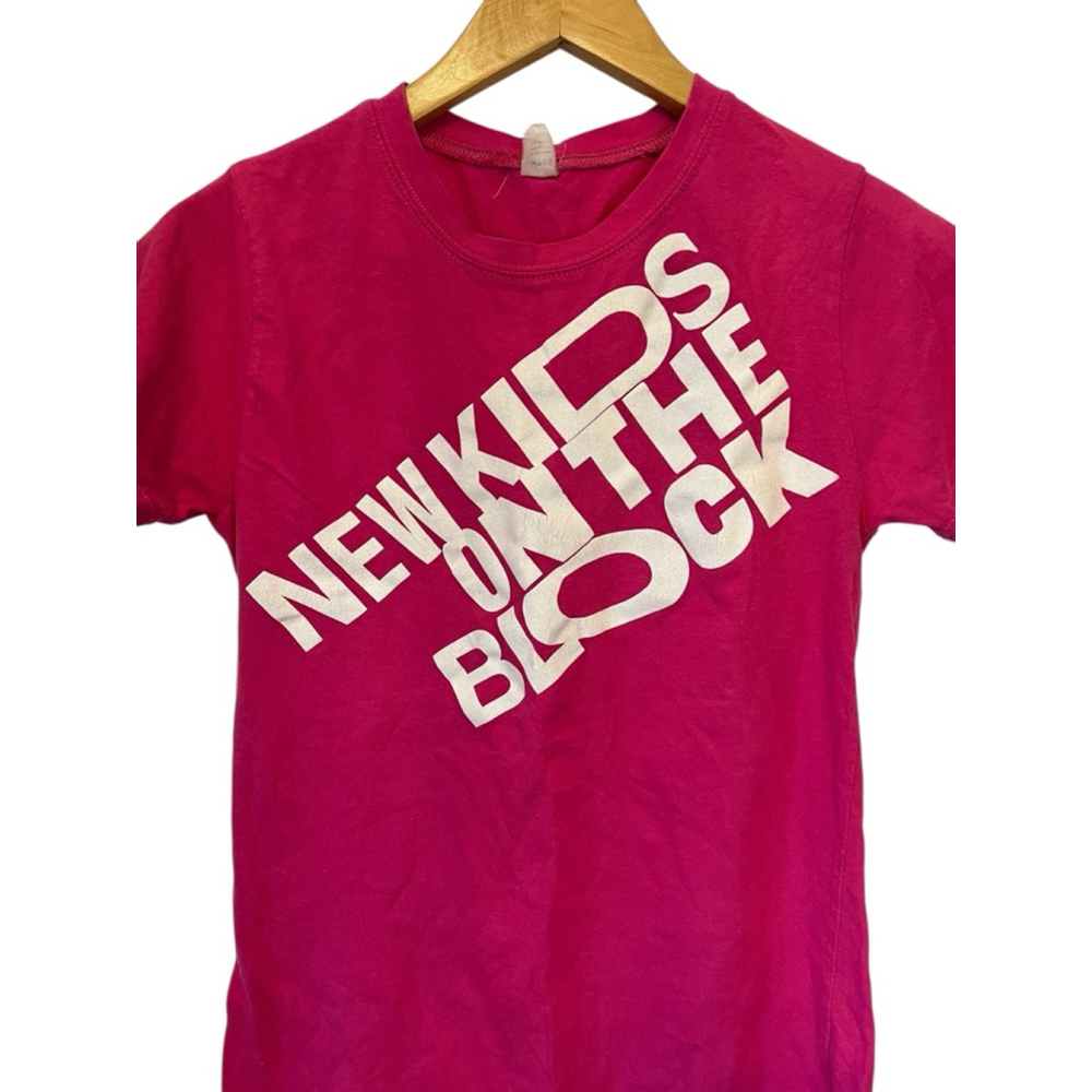 New Kids on the Block Graphic Tee Pink Concert Band T-Shirt Retro Pop S - Picture 3 of 7